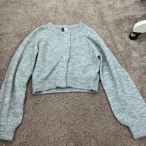 H&M Cropped Button Up Gray Sweater